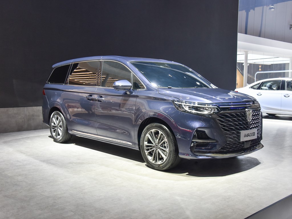 2020成都车展上汽荣威imax8正式亮相