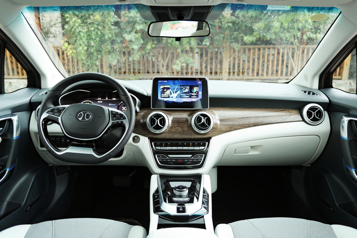 定义智慧出行新体验京城试驾北汽新能源eu5